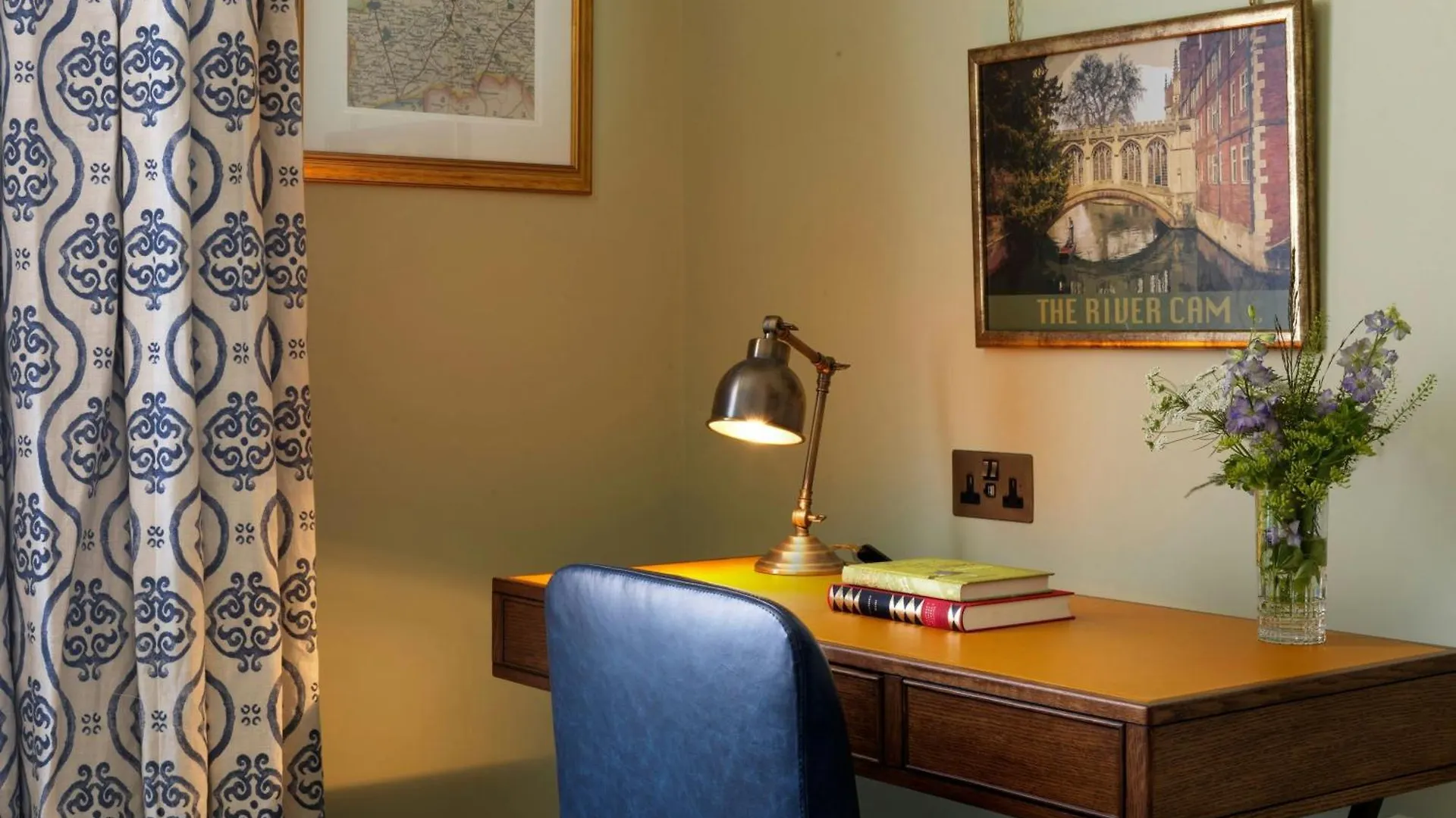 **** Hotel University Arms, Autograph Collection CBG Großbritannien